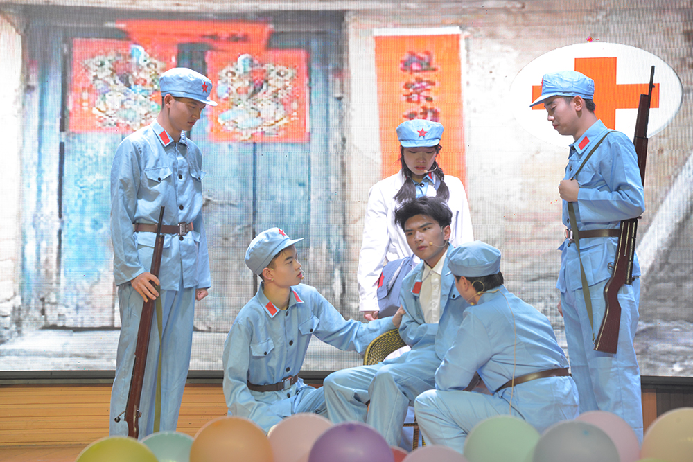 说明: http://www.xyu.edu.cn/__local/C/EC/BC/B1990E072AEFE32937006F3653A_9C37526C_A70DC.jpg