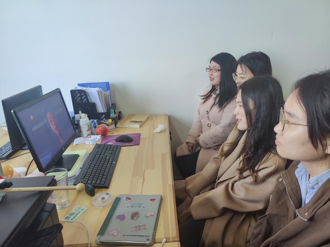 说明: a4e7a285ae46495de1e18484bdf77fe